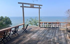 The Mountain Seaview
